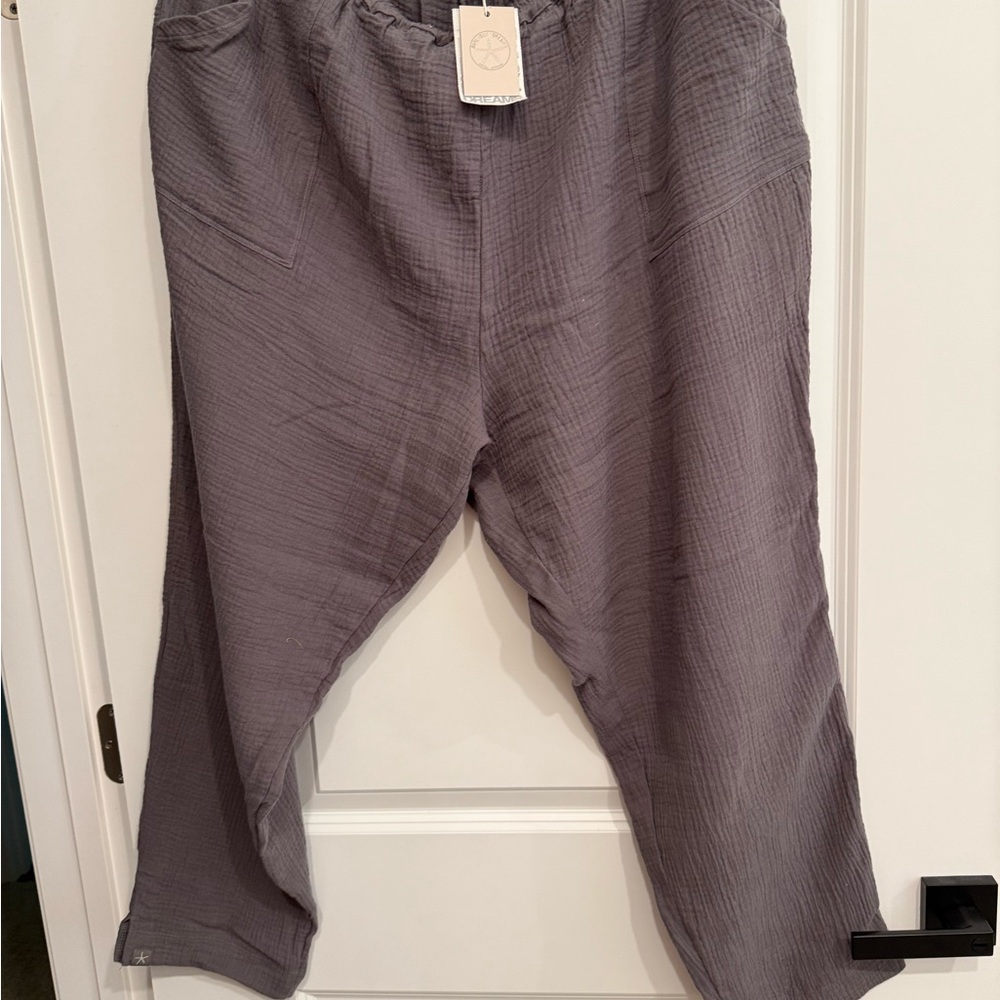 Barefoot Dreams Textured Cropped Pants in Gray